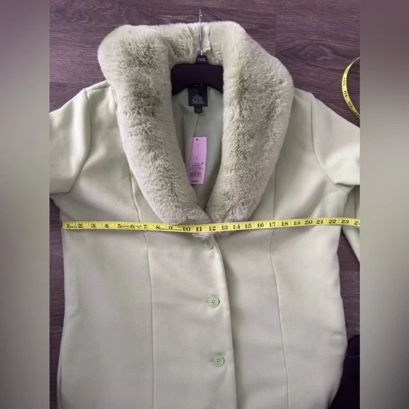 NWT Wild Fable Women's SZL mint green coat w/faux fur collar and sleeves. - Picture 7 of 8